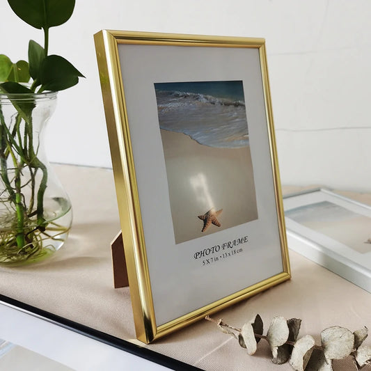 LumeFrame Aluminium Wall Photo Frame with Clear Plexiglass Cover