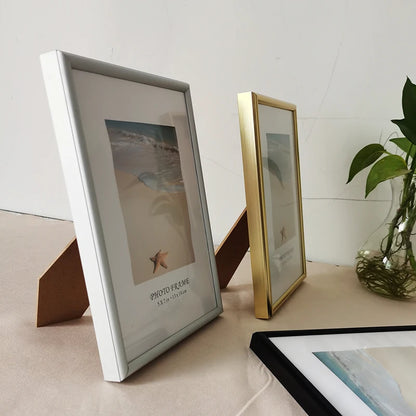 LumeFrame Aluminium Wall Photo Frame with Clear Plexiglass Cover
