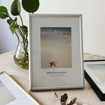 LumeFrame Aluminium Wall Photo Frame with Clear Plexiglass Cover