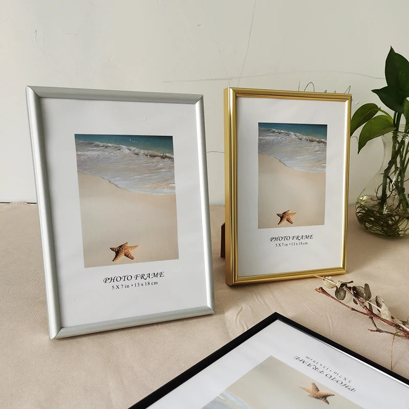 LumeFrame Aluminium Wall Photo Frame with Clear Plexiglass Cover