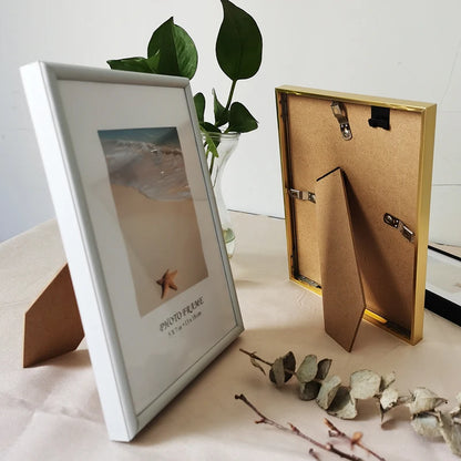 LumeFrame Aluminium Wall Photo Frame with Clear Plexiglass Cover